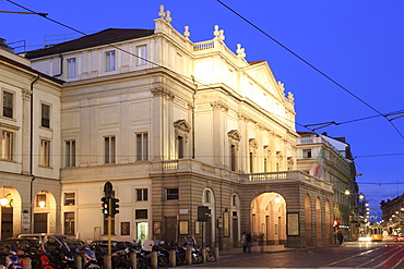 Teatro Alla Scala at dusk, Milan, Lombardy, Italy, Europe