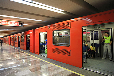 Metro, underground train station, Mexico City, Mexico, North America