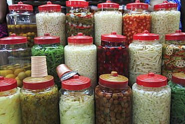 Binh Tay Market, Cholon, Chinatown, Ho Chi Minh City (Saigon), Vietnam, Indochina, Southeast Asia, Asia