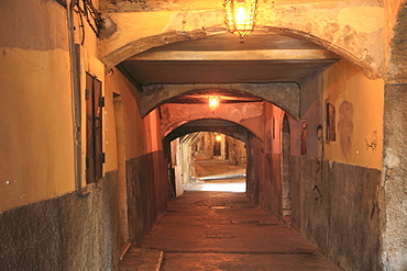 Rue Obscure (Dark Passage) datring from the 13th century, Villefranche sur Mer, Cote d'Azur, French Riviera, Provence, France, Europe