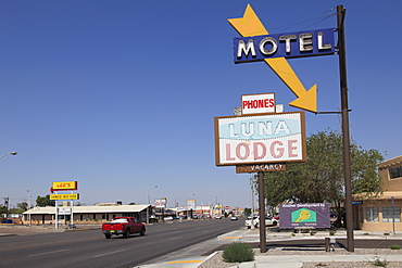 Motel, Retro Sign, Route 66, Central Avenue, Albuquerque, New Mexico, United States of America, North America