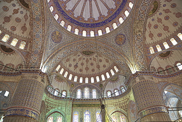 Interior, Blue Mosque (Sultan Ahmed Mosque) (Sultan Ahmet Mosque) (Sultanahmet Camii), UNESCO World Heritage Site, Istanbul, Turkey, Europe