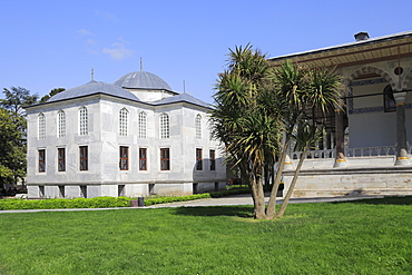 Library of Sultan Ahmed III, Topkapi Palace Museum, UNESCO World Heritage Site, Istanbul, Turkey, Europe