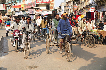 Traffic, Old City, Varanasi, Uttar Pradesh, India, Asia