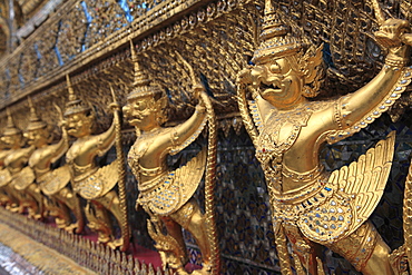 Temple of the Emerald Buddha (Wat Phra Kaew), The Grand Palace, Bangkok, Thailand, Southeast Asia, Asia