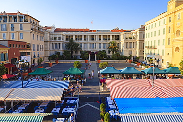 Outdoor restaurants set up in Cours Saleya, Nice, Alpes Maritimes, Provence, Cote d'Azur, French Riviera, France, Europe