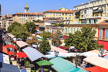 The morning fruit and vegetable market, Cours Saleya, Nice, Alpes Maritimes, Provence, Cote d'Azur, French Riviera, France, Europe