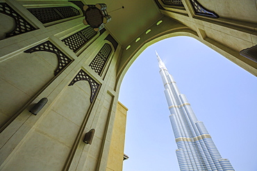 Burj Khalifa and Souk Al Bahar, Dubai, United Arab Emirates, Middle East 