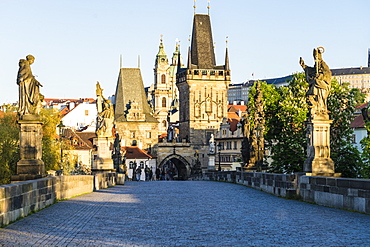 Early morning on Charles Bridge, UNESCO World Heritage Site, Prague, Czech Republic, Europe