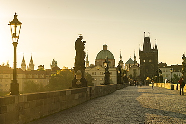 Sunrise on Charles Bridge, UNESCO World Heritage Site, Prague, Czech Republic, Europe