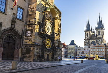 Astronomical Clock and Old Town Hall with the Church of Our Lady Before Tyn beyond, Old Town Square, UNESCO World Heritage Site, Prague, Czech Republic, Europe