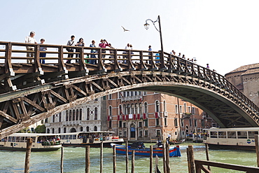 The wooden Accademia Bridge over the Grand Canal, Venice, UNESCO World Heritage Site, Veneto, Italy, Europe