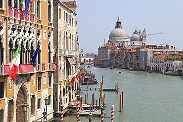 The Grand Canal and the domed Santa Maria Della Salute, Venice, UNESCO World Heritage Site, Veneto, Italy, Europe