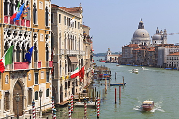 Grand Canal and Santa Maria della Salute, Venice, UNESCO World Heritage Site, Veneto, Italy, Europe