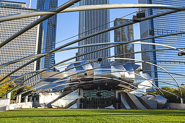 Jay Pritzker Pavilion designed by Frank Gehry, Millennium Park, Chicago, Illinois, United States of America, North America 