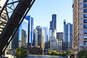 Chicago River and towers including the Willis Tower, formerly Sears Tower, with a disused raised rail bridge in the foreground, Chicago, Illinois, United States of America, North America 