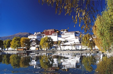 Potala Palace in Lhasa, UNESCO World Heritage Site, Lhasa, Tibet, China, Asia