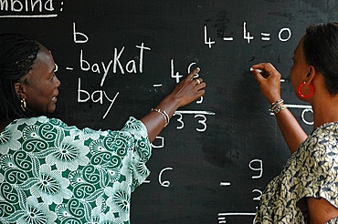 Women's literacy class, Kaolack, Senegal, West Africa, Africa