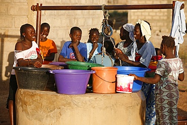 Women and children at well, Mbour, Thies, Senegal, West Africa, Africa