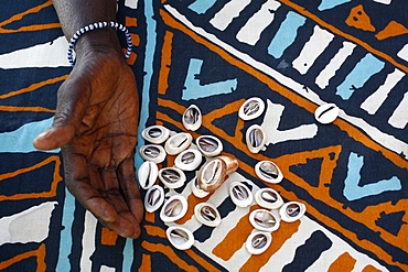 Fortune telling with cowrie shells, Saly, Thies, Senegal, West Africa, Africa