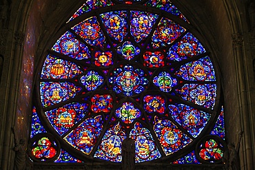 The 18th century rose window dedicated to Mary, Reims Notre Dame Cathedral, UNESCO World Heritage Site, Reims, Marne, France, Europe