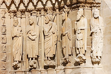 Statues of Simon, John the Baptist, Isaiah, Moses, Abraham and Aaron on the west front of Reims cathedral, UNESCO World Heritage Site, Reims, Marne, France, Europe