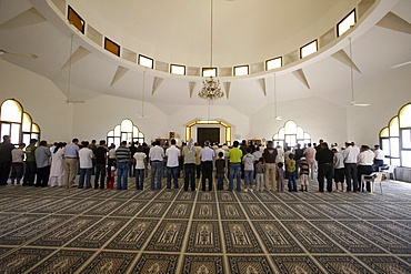 Friday prayers in the Kabadir Ahmdiya Mosque, Haifa, Israel, Middle East