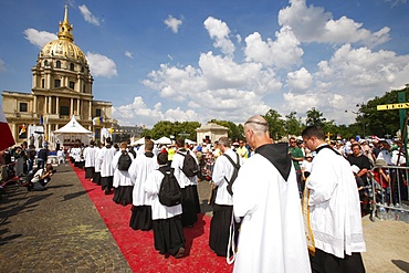 Mass on Place Vauban at the end of a traditionalist Catholic pilgrimage organised by Saint Pie X fraternity, Paris, France, Europe