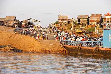 Mekong River ferry in Phnom Penh, Cambodia, Indochina, Southeast Asia, Asia