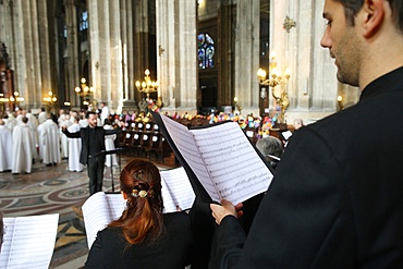 Choir in Saint-Eustache church, Paris, France, Europe