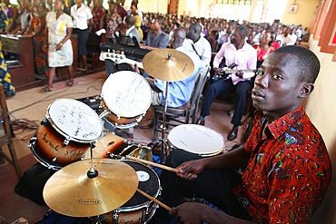 Catholic Mass in an African church, Lome, Togo, West Africa, Africa