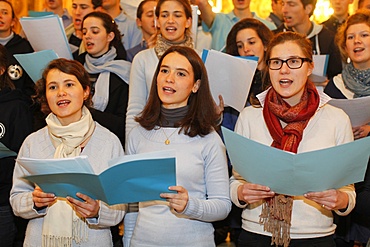 Choir in Notre Dame de Fourviere Basilica during the Fete des Lumieres (Festival of Lights) held every year on december 8, Lyon, France, Europe