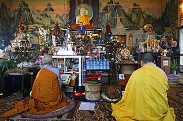 Buddhist ceremony, Tu An Buddhist temple, Saint-Pierre-en-Faucigny, Haute Savoie, France, Europe