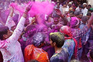 Dancers celebrating Holi festival in Barsana temple, Barsana, Uttar Pradesh, India, Asia