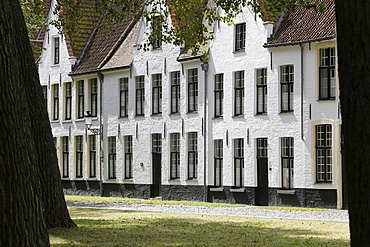 Begijnhof Convent for Benedictine nuns, UNESCO World Heritage Site, Bruges, West Flanders, Belgium, Europe