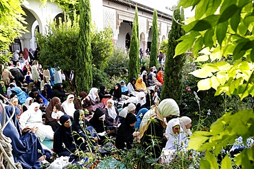 Muslims at the Paris Great Mosque on Eid al-Fitr festival, Paris, France, Europe