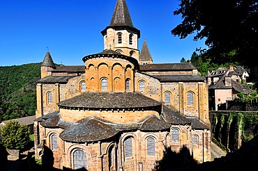 Sainte-Foy de Conques abbey church, Conques, Aveyron, Midi-Pyrenees, France, Europe