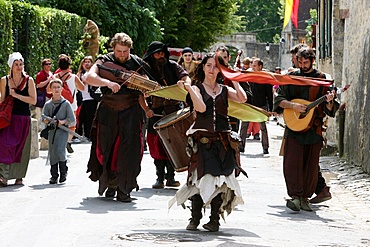 Acrobats in the Costume Parade during the medieval festival of Provins, UNESCO World Heritage Site, Seine-et-Marne, France, Europe