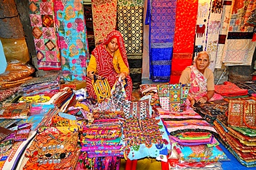 Rajasthani fabric on a market in New Dehli, Delhi, India, Asia