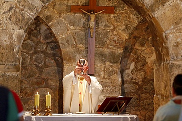 Catholic Mass in the Holy Sepulchre Church, Jerusalem, Israel, Middle East