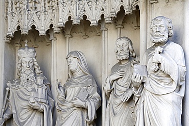 St. Peter holding a key, Maria am Gestade church (Mary at the Shore), Vienna, Austria, Europe