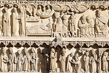 Life of the Virgin Mary, St. Anne portal, Western facade, Notre Dame de Paris Cathedral, Paris, France, Europe