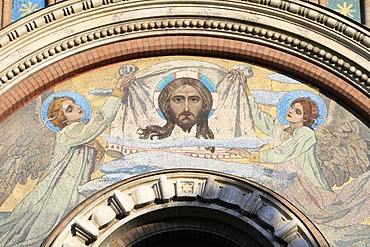 Facade mosaic of two angels supporting a Vernicle with the image of Christ, by Viktor Mihajlovic Vasnecov, Church of Our Saviour on Spilled Blood, St. Petersburg, Russia, Europe