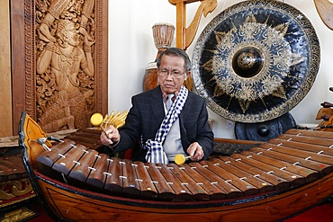 Laotian traditional music, xylophone Lanat, Wat Velouvanaram, Bussy St. George, Seine et Marne, France, Europe