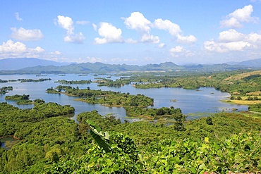 Landscape, Nam Ngum Lake and islands, Vientiane Province, Laos, Indochina, Southeast Asia, Asia