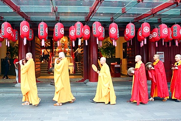 Ullambana ceremony, Buddhist monks' procession, Buddha Tooth Relic Temple, Chinatown, Singapore, Southeast Asia, Asia