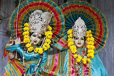 Krishna and Radha murthis (statues) in a Delhi Hindu temple, Delhi, India, Asia