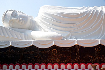 The Reclining Buddha, Chua Thien Lam pagoda, Tay Ninh, Vietnam, Indochina, Southeast Asia, Asia