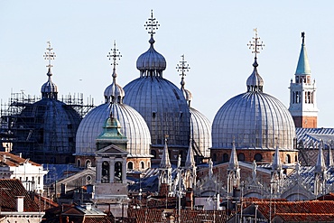 Roof of the Basilica San Marco, an example of Byzantine architecture first built in the 9th century, Venice, UNESCO World Heritage Site, Veneto, Italy, Europe