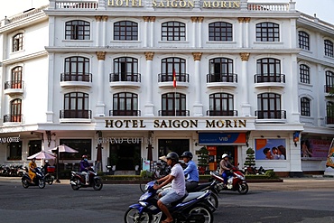 The Hotel Saigon Morin built in 1901, French colonial architecture, Hue, Vietnam, Indochina, Southeast Asia, Asia